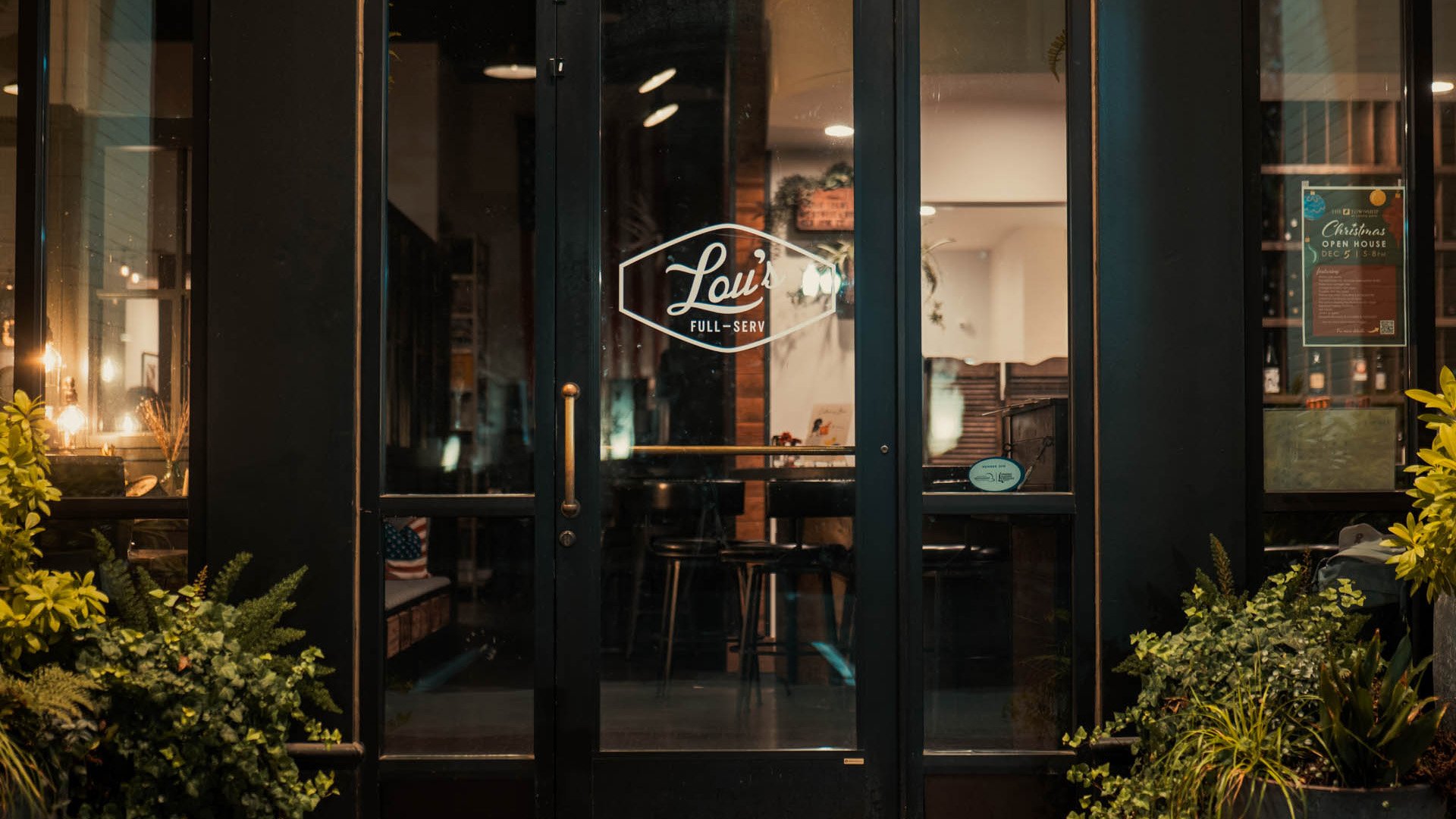 Lou's Full-Serv