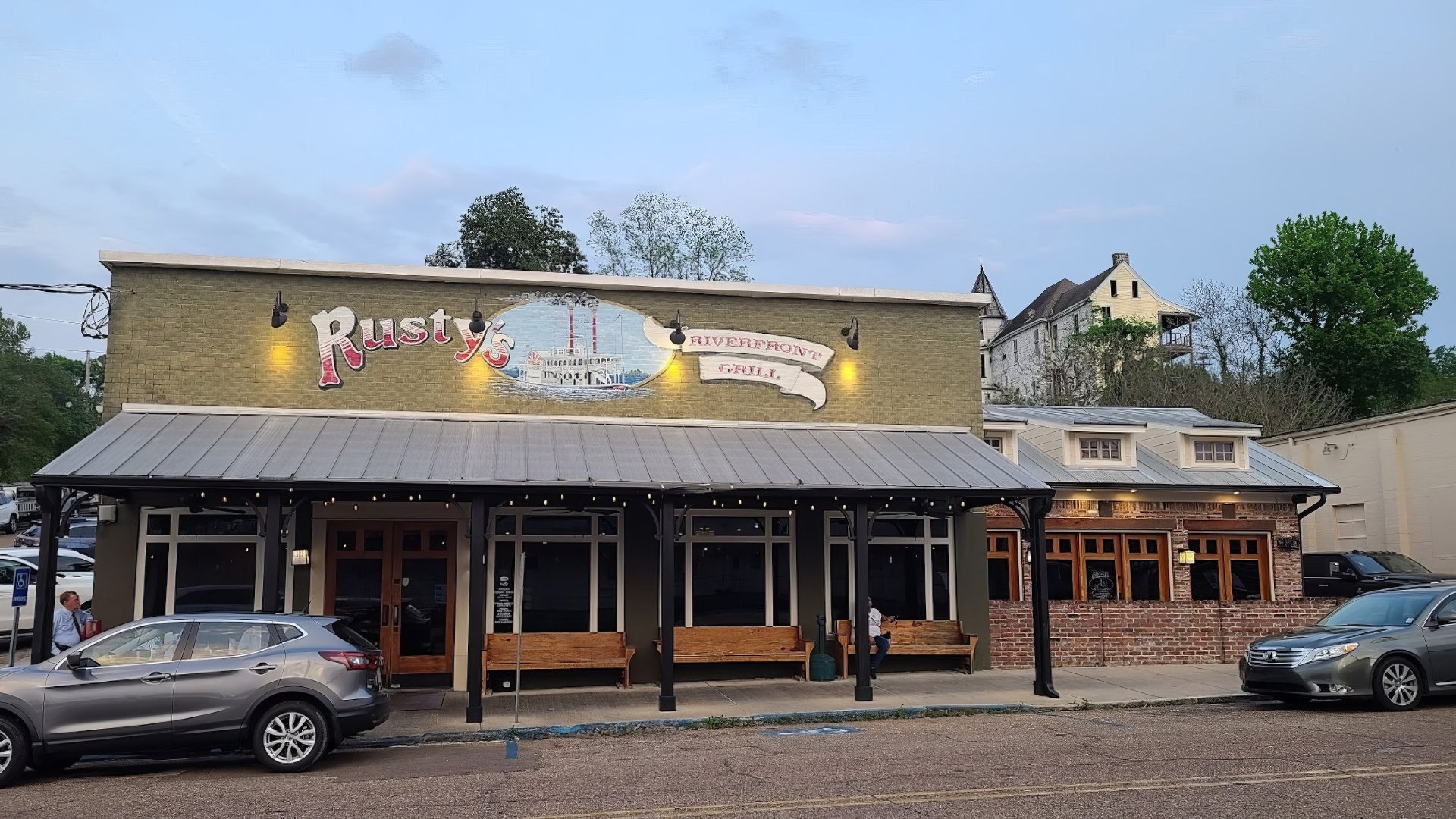 Rusty’s River Front Grill